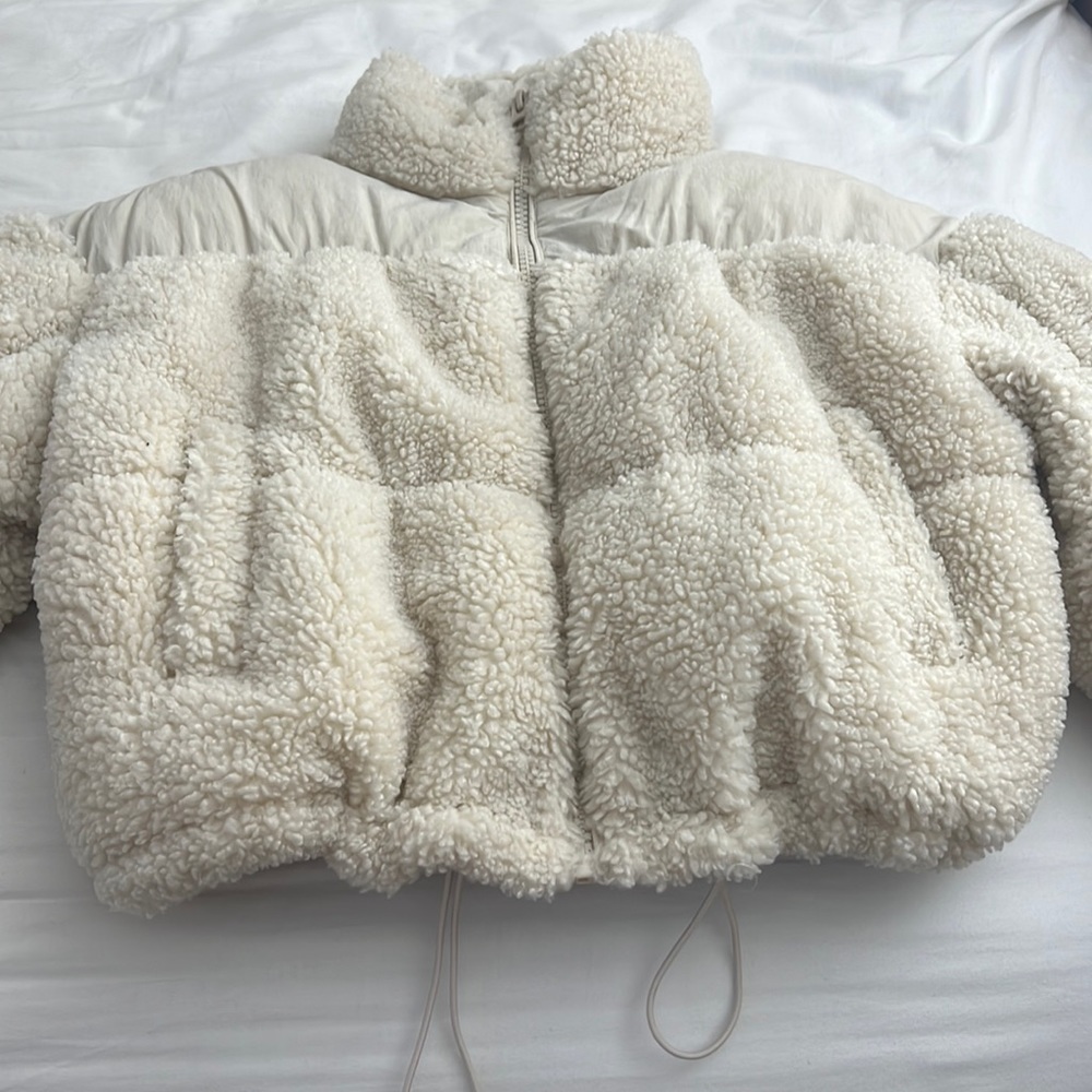 H & M cream puffer size xs